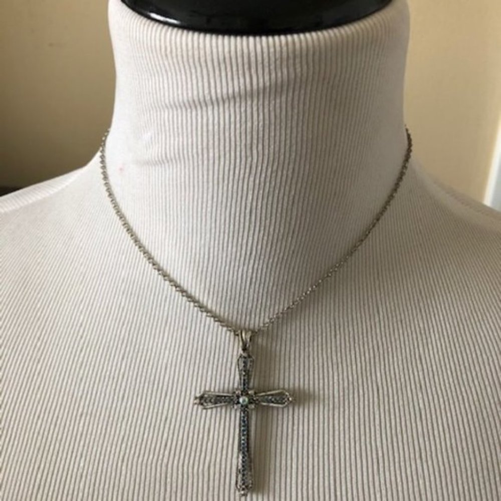Premier Jewlery Bella Cross Necklace